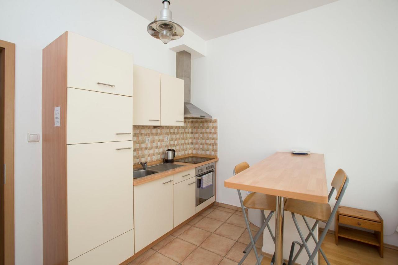 Astra Apartment